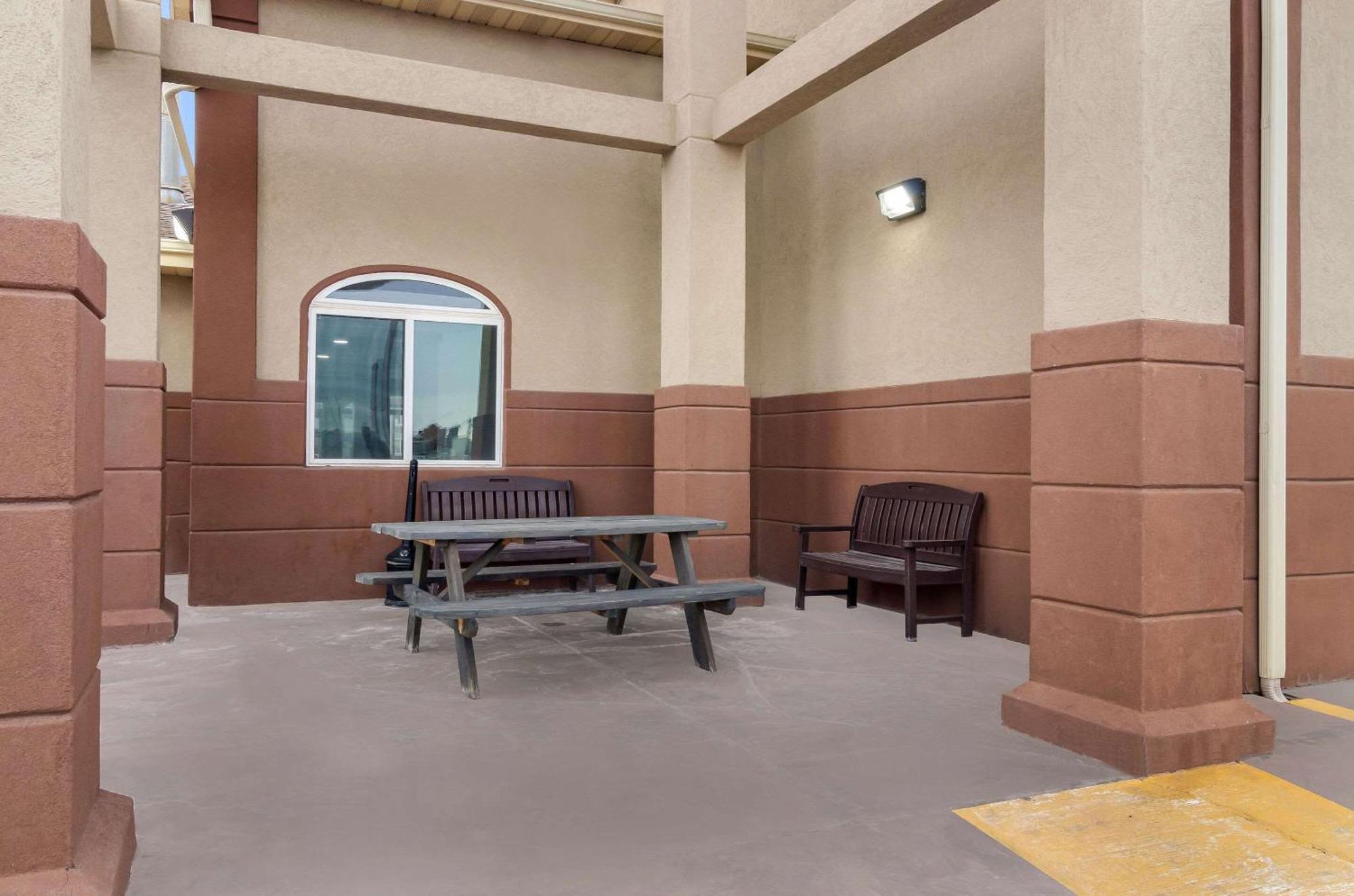 Econo Lodge Scottsbluff Eksteriør billede
